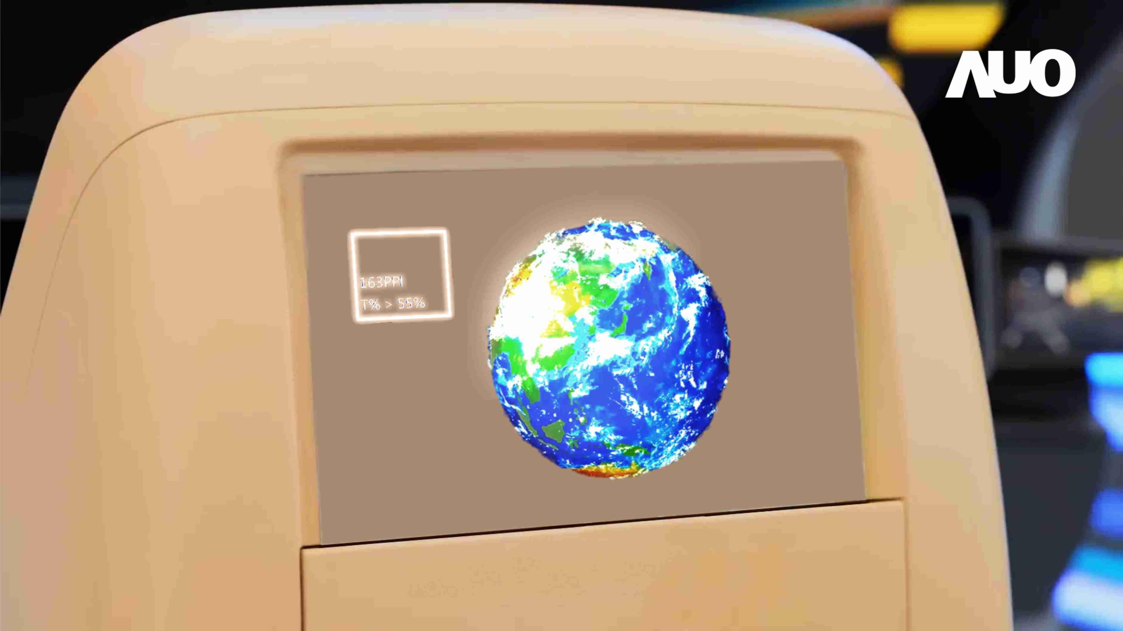 YAXIN111突破设计与制程挑战，，，推出全球最高分辨率163ppi的13.5吋透明Micro LED面板，，，并积极布局智能车市场，，，以期拓展透明显示应用的可能性