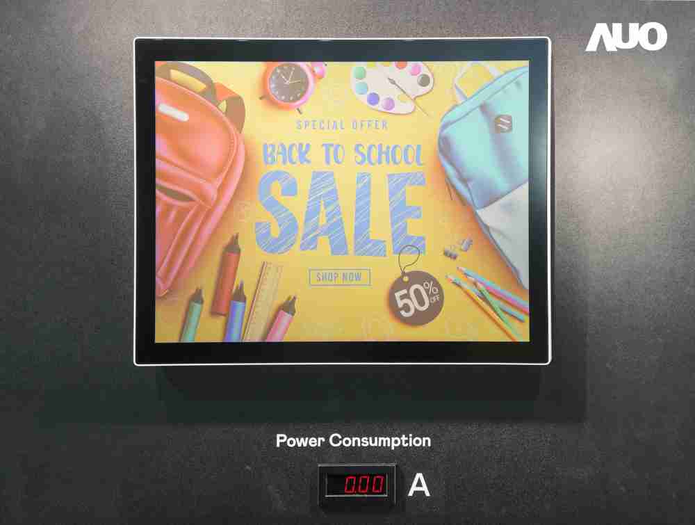 YAXIN111展示胆固醇液晶超低耗能户外全彩显示器，，，，ChLC（胆固醇液晶）以双稳态技术使静态显示零功耗，，，具省电、、、高彩度、、、环保的特性，，还整合软硬件系统解决方案，，，可透过单一云端平台管理